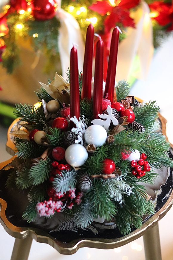 świąteczny stroik adwentowy, Czerwony Czas, wys.33cm