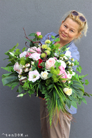 Edyta 2, bogata kompozycja nagrobna w misie, rozp.72cm 