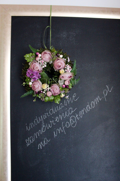 bardzo ładny wianek Relia, śr.27cm 