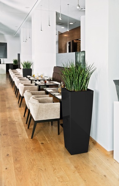 Cubico Alto Premium, elegancka donica z nawadnianiem, czarna, wys.105cm