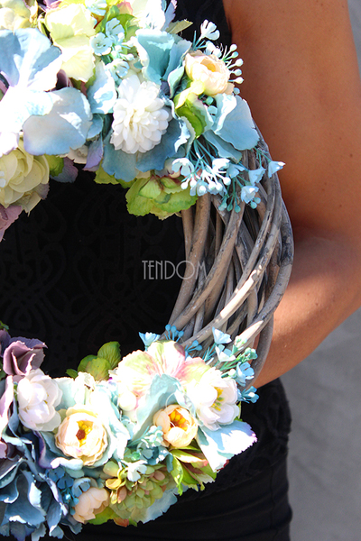 śliczny wianek na drzwi Niebiesko - Zielona Dolina, śr.33cm 