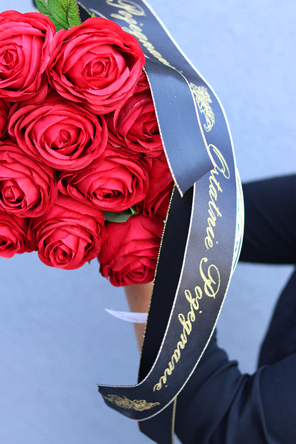 bukiet nagrobny, Czerwone Róże, 12 sztuk, dł.63cm