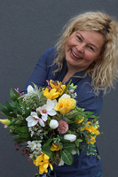 dekoracja pełna wiosennych kwiatów, Retano, wys.30cm