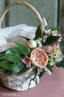 Miriam, komplet wielkanocnych dekoracji, wianek na drzwi, koszyczek i kula kwiatowa