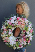 duży wieniec nagrobny, Różowy Anioł, śr. 66cm  