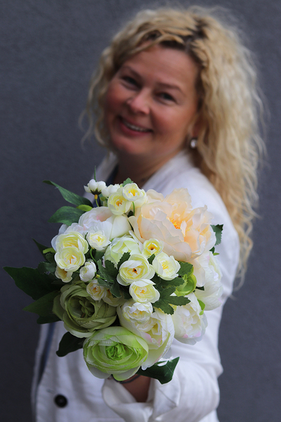 bukiecik / kompozycja kwiatowa Caryca Katarzyna, dł.30cm