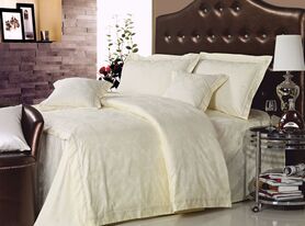 jasnokremowa pościel Glamour 160x200cm + dwie poszewki 70x80cm 
