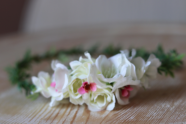 Santi komunijny kwiatowy wianek na głowę, rozmiar uniwersalny