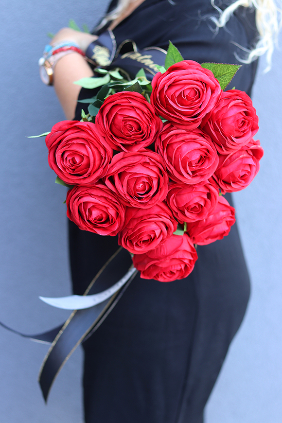 bukiet nagrobny, Czerwone Róże, 12 sztuk, dł.63cm