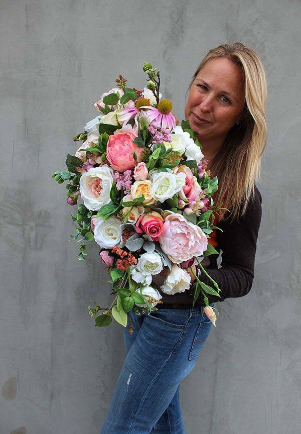 Abella Glamour kompozycja kwiatowa / bukiet, wys.40cm