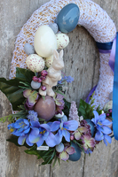 dekoracyjny stroik Niebieska Wiosna, śr.40cm