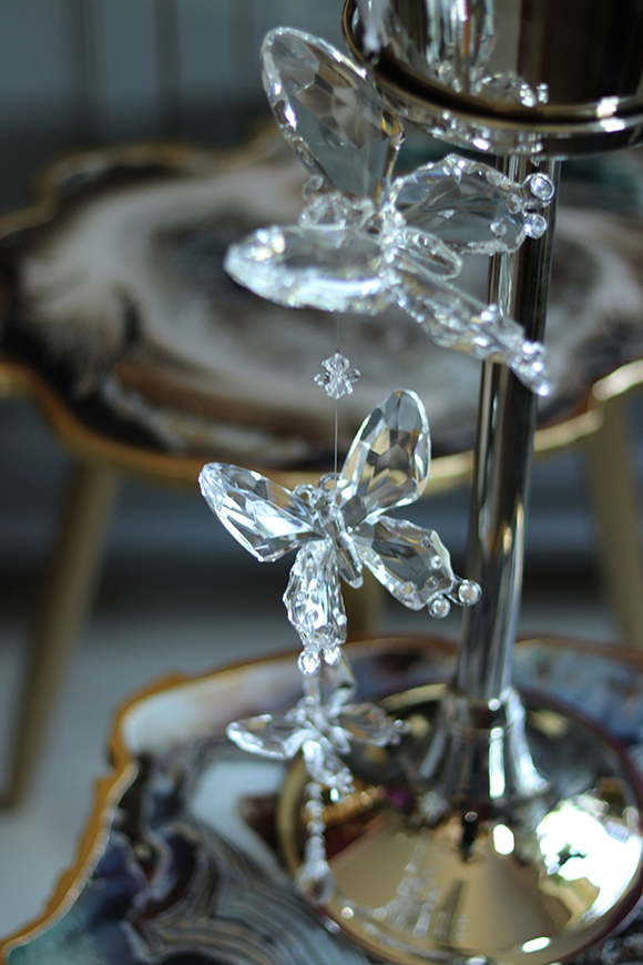 OD RĘKI akrylowa dekoracyjna zawieszka, Kryształy Motyle, dł.57cm