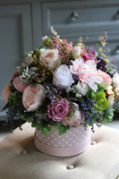 flowerbox w różowym pudełku w kropki, Spring Dekor, wys.36cm