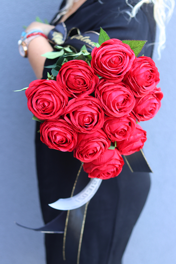 bukiet nagrobny, Czerwone Róże, 12 sztuk, dł.63cm