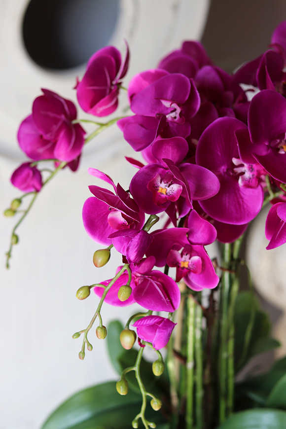 Fuksja Milena, sztuczny storczyk w błyszczącej ceramicznej donicy, wys.64cm