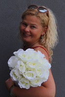 Biała Nadzieja II, kompozycja kwiatowa / bukiet / Flowerbox, wys.24cm