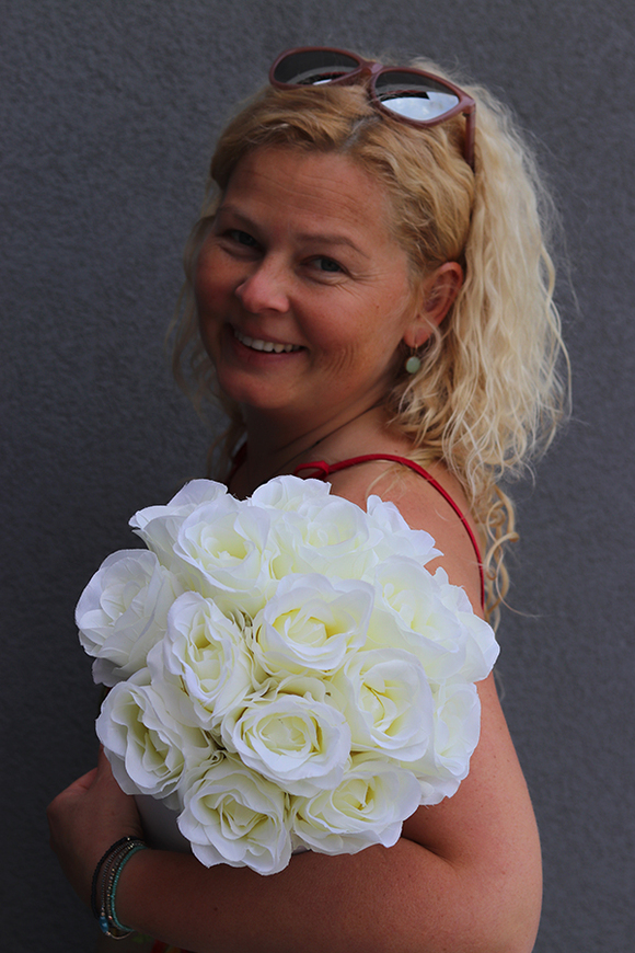 Biała Nadzieja II, kompozycja kwiatowa / bukiet / Flowerbox, wys.24cm