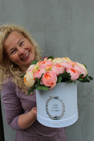 kompozycja kwiatowa / bukiet Flowerbox Landrino, wys.25cm