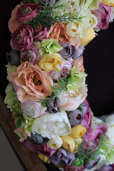 Bardzo duży dekoracyjny wianek wiosenny Kamasylvia, wym.58cm