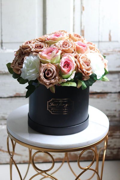 Cappuccino Gedunia, ekskluzywny flowerbox z różami, wys.35cm