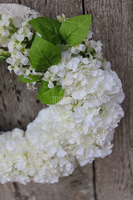 Biała Koronka, elegancki wianek na drzwi, śr.30cm 