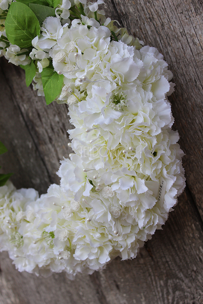 Biała Koronka, elegancki wianek na drzwi, śr.30cm 