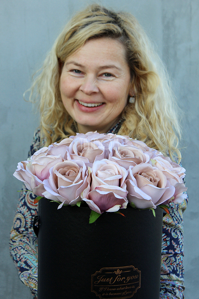 kompozycja kwiatowa / bukiet Flowerbox Sand czarny XL 2, wys.36cm