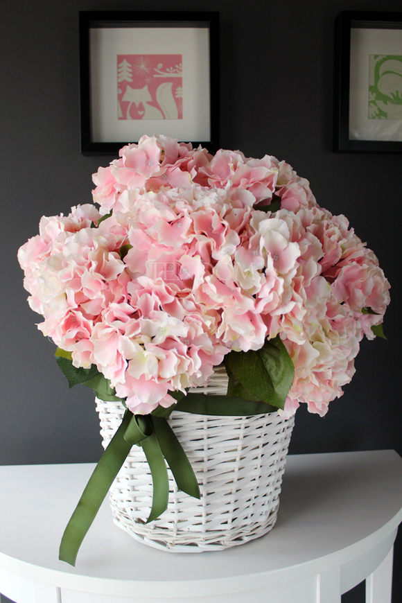 bogaty kosz z jasnoróżowymi hortensjami Provance 50x55cm  