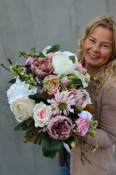 Abella kompozycja kwiatowa / bukiet, wys.45cm