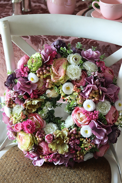 atrakcyjny kwiatowy wianek, Perrasa, wym.40cm  