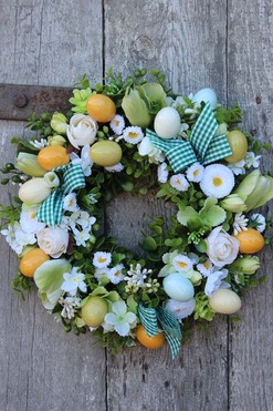 Stokrotki wielkanocny wianek na drzwi / stroik na stół, śr.30cm 
