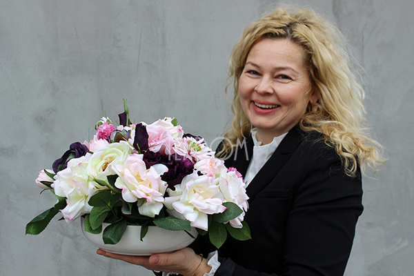 Cambretta Exclusive kompozycja kwiatowa / bukiet wys.20cm, szer.35cm