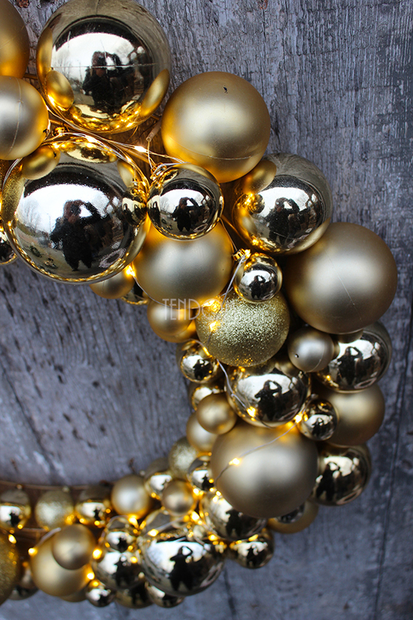 duży wianek Glamour Gold z lampkami led o śr.58cm