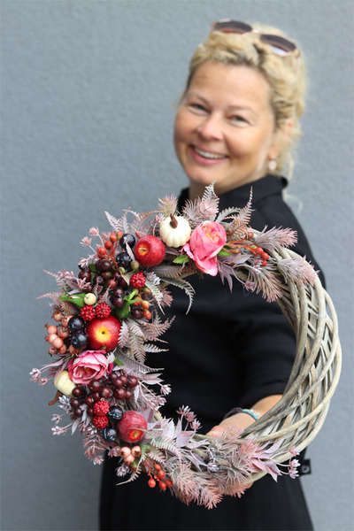 Apple Fall, asymetryczny wianek jesienny, śr.36cm