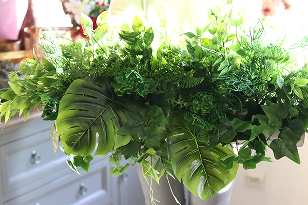 Betolo, zielona kompozycja w betonowej donicy, wym.95x38x46cm