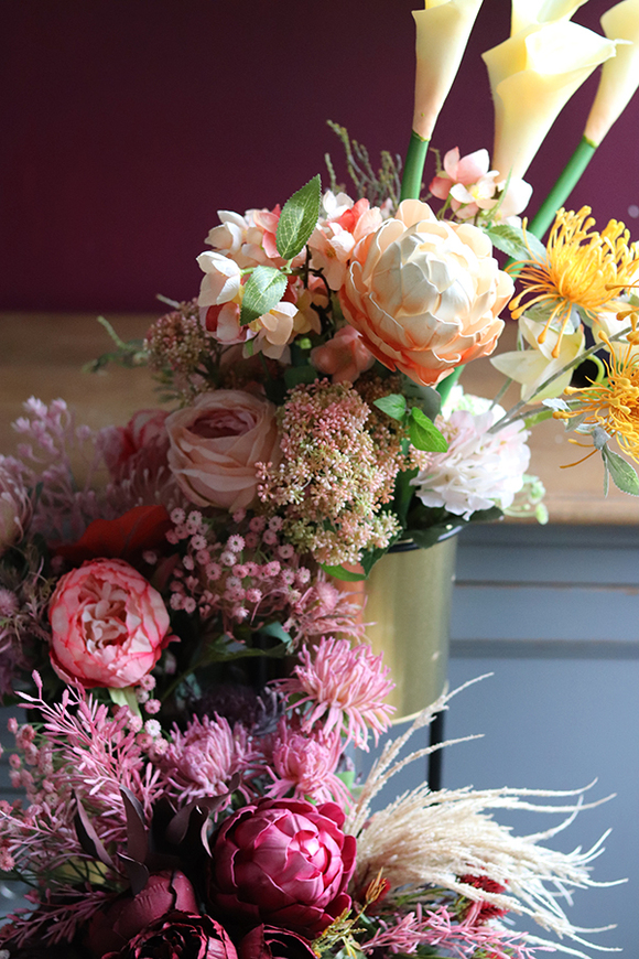 Jasmina Trio, potrójna kompozycja kwiatowa na stojaku, wym.132cm