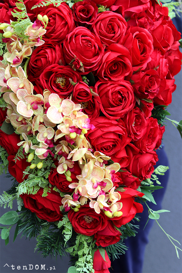 duża wiązanka nagrobna, Różane Serce 2, dł.72cm