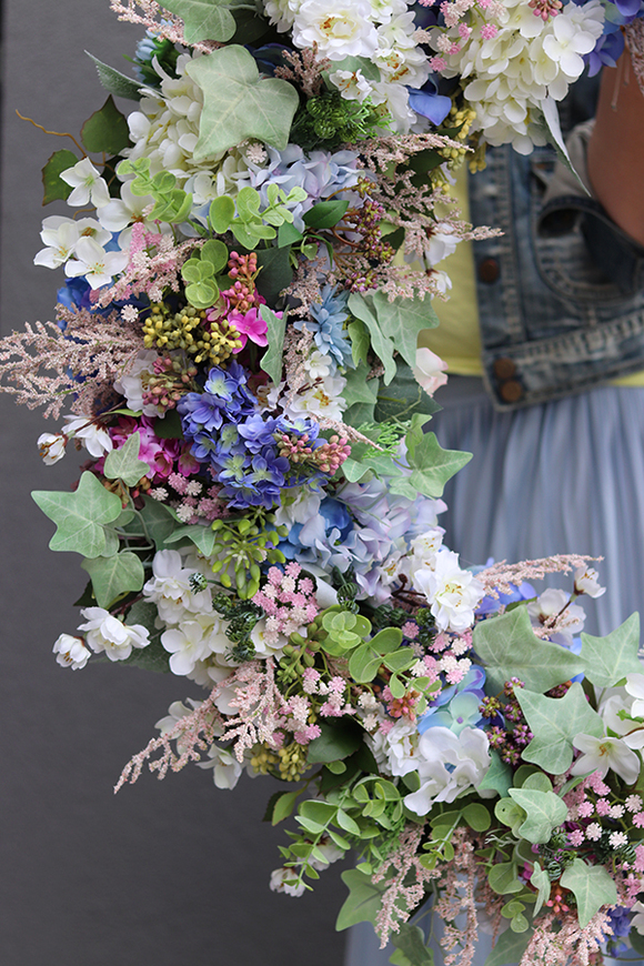 atrakcyjny  kwiatowy wianek, Czarująca Wiosna XXL, śr.80cm  