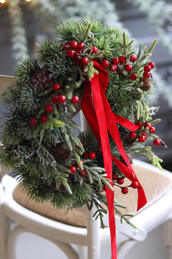 Owoce Ostrokrzewu, wianek / stroik zimowo - bożonarodzeniowy, śr.32cm