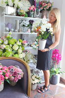 storczyk Biały w biało-srebrnej donicy, wys.55cm