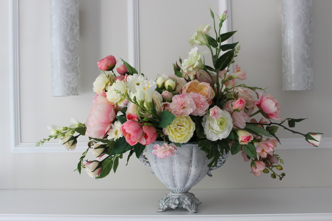 Emanuela kompozycja w bielonym metalowym pucharze, wys.60cm