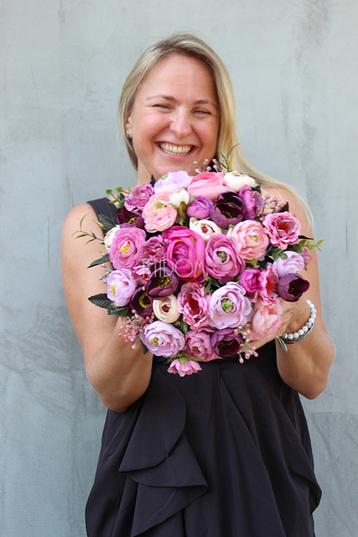 kompozycja kwiatowa / bukiet Flowerbox Srebrzystoszary Marzena, wys.24cm