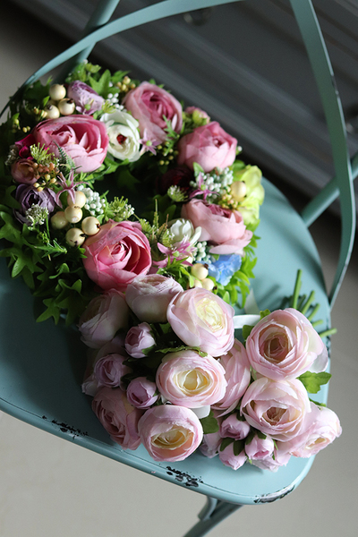 dekoracyjny wianek kwiatowy z pełnikami, Nessa, śr. 28cm