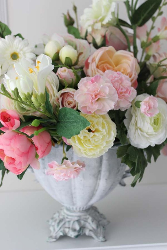 Emanuela kompozycja w bielonym metalowym pucharze, wys.60cm