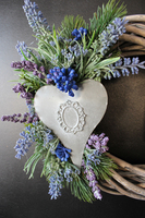 wianek na drzwi Lawendowe Serce, śr.25cm