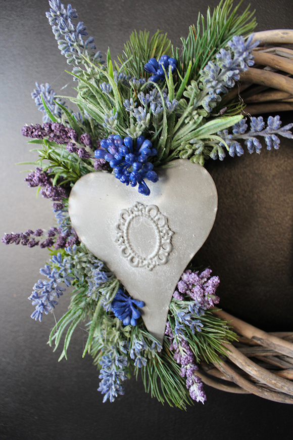 wianek na drzwi Lawendowe Serce, śr.25cm