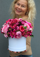 Zoriana, flowerbox z wysokiej jakości sztucznych kwiatów, wys.24cm