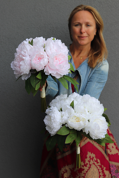 Aura, bukiet białych peonii, wys.38cm