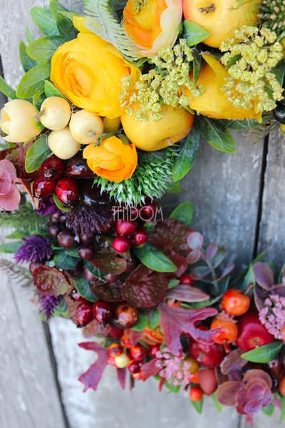 bardzo efektowny wianek Jesienna Tęcza, śr.40cm