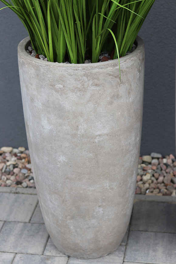 Concrete, wysokiej jakości sztuczna trawa w betonowej donicy, 1 szt. wys.175cm